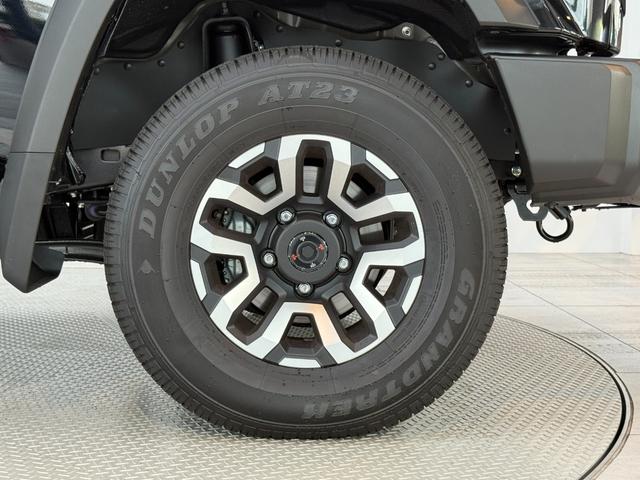 ランドクルーザー70 AX 【内装ブラック】 丸目ヘッドライト バックモニター内臓インナーミラー 電動デフロック 背面タイヤ リモコンキー ヒルスタートアシストコントロール ダウンヒルスタートコントロール 純正16インチAW(34枚目)