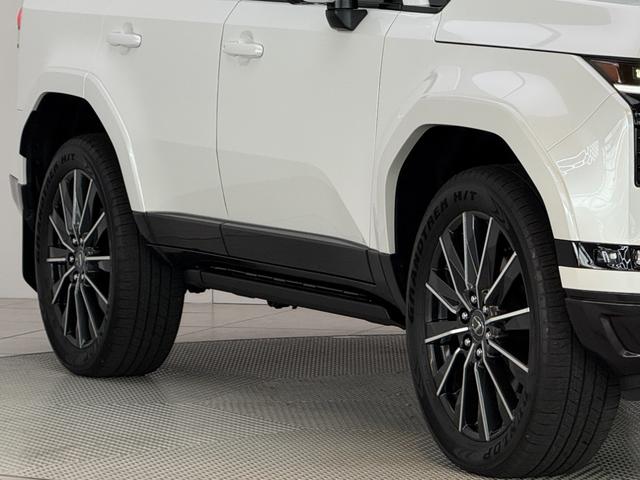 GX GX550 バージョンL 【マークレビンソン付】 内装ブラウン デジタルインナーミラー ドライブレコーダー 14インチコネクトナビ パノラマルーフ クールボックス PVM BSM ヒッチメンバー パワーバックドア 純正22AW(15枚目)