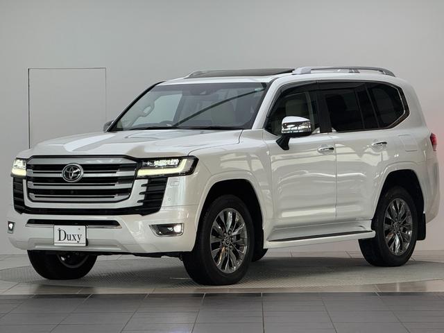 ランドクルーザー ZX 【ディーゼル車】 内装ベージュ 12.3インチJBLプレミアムサウンド リアエンターテイメントシステム クールボックス 電動デフロック ルーフレールシルバー 寒冷地仕様 PVM BSM 純正20AW(8枚目)