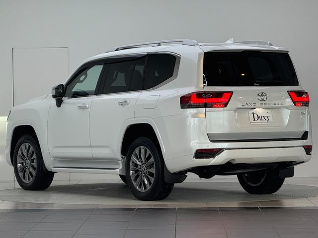 ランドクルーザー ZX 【ディーゼル車】 内装ベージュ 12.3インチJBLプレミアムサウンド リアエンターテイメントシステム クールボックス 電動デフロック ルーフレールシルバー 寒冷地仕様 PVM BSM 純正20AW(10枚目)