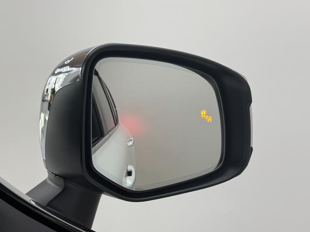 ランドクルーザー ZX 【ディーゼル車】 内装ベージュ 12.3インチJBLプレミアムサウンド リアエンターテイメントシステム クールボックス 電動デフロック ルーフレールシルバー 寒冷地仕様 PVM BSM 純正20AW(22枚目)