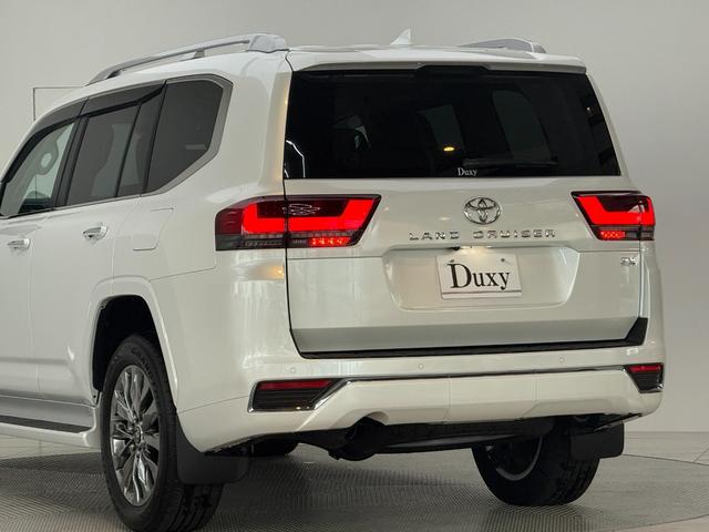 ランドクルーザー ZX 【ディーゼル車】 内装ベージュ 12.3インチJBLプレミアムサウンド リアエンターテイメントシステム クールボックス 電動デフロック ルーフレールシルバー 寒冷地仕様 PVM BSM 純正20AW(26枚目)