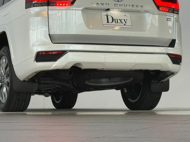 ランドクルーザー ZX 【ディーゼル車】 内装ベージュ 12.3インチJBLプレミアムサウンド リアエンターテイメントシステム クールボックス 電動デフロック ルーフレールシルバー 寒冷地仕様 PVM BSM 純正20AW(30枚目)