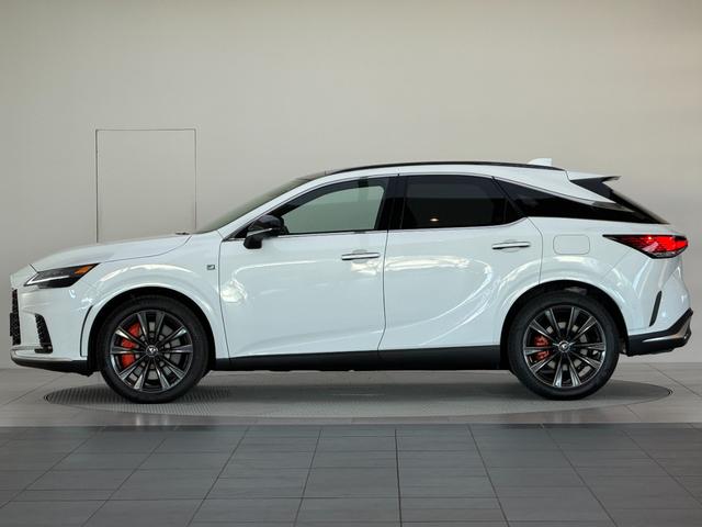 RX RX350 Fスポーツ 【改モデル】 内装レッド 14型コネクトナビ パノラマルーフ デジタルインナーミラー オレンジキャリパー 輻射ヒーター 置くだけ充電 シートメモリー PVM BSM チームメイト 純正21インチAW(6枚目)