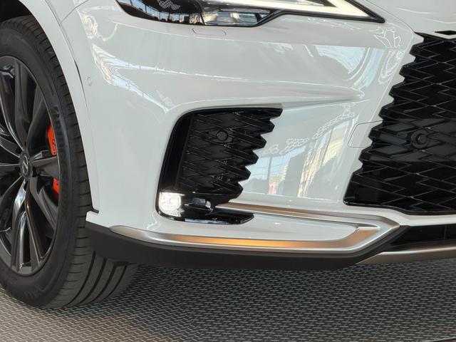 RX RX350 Fスポーツ 【改モデル】 内装レッド 14型コネクトナビ パノラマルーフ デジタルインナーミラー オレンジキャリパー 輻射ヒーター 置くだけ充電 シートメモリー PVM BSM チームメイト 純正21インチAW(22枚目)