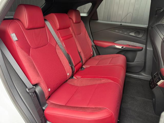 RX RX350 Fスポーツ 【改モデル】 内装レッド 14型コネクトナビ パノラマルーフ デジタルインナーミラー オレンジキャリパー 輻射ヒーター 置くだけ充電 シートメモリー PVM BSM チームメイト 純正21インチAW(49枚目)