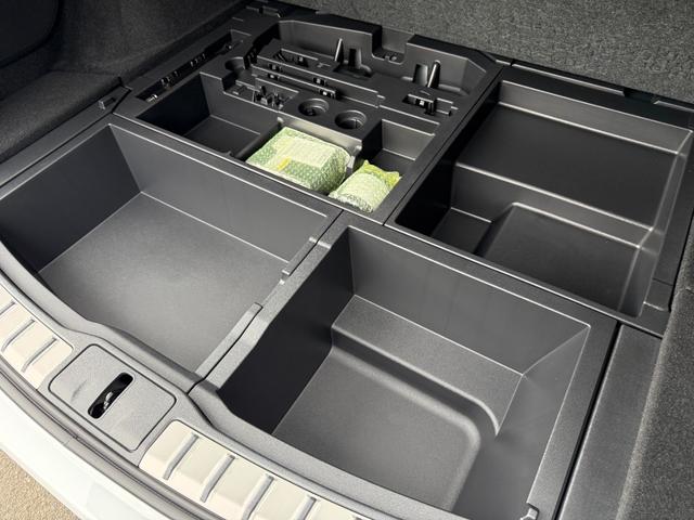 RX RX350 Fスポーツ 【改モデル】 内装レッド 14型コネクトナビ パノラマルーフ デジタルインナーミラー オレンジキャリパー 輻射ヒーター 置くだけ充電 シートメモリー PVM BSM チームメイト 純正21インチAW(75枚目)