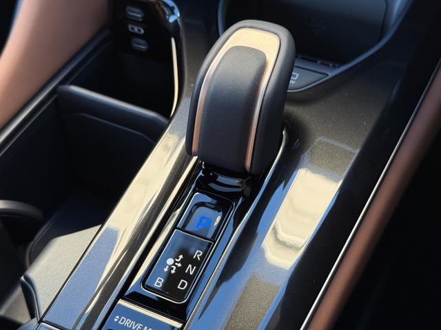 クラウンスポーツ Z 【パノラマルーフ付】 12.3型コネクトナビ パノラミックビューモニター ブラインドスポットモニター デジタルインナーミラー シートエアコン&シートヒーター ハンズフリーパワーバックドア 純正21AW(59枚目)