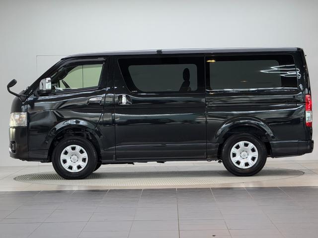 ハイエースバン 【純正ナビ付き】 デジタルインナーミラー パノラミックビューモニター対応 両側電動パワースライドドア LEDヘッドライト アクセサリーコンセント プッシュスタート 寒冷地 ETC 純正15インチAW(6枚目)