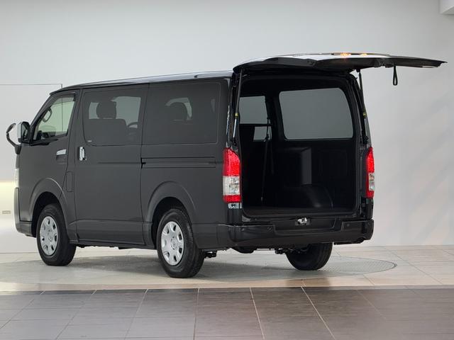 ハイエースバン 【純正ナビ付き】 デジタルインナーミラー パノラミックビューモニター対応 両側電動パワースライドドア LEDヘッドライト アクセサリーコンセント プッシュスタート 寒冷地 ETC 純正15インチAW(16枚目)