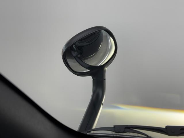 ハイエースバン 【純正ナビ付き】 デジタルインナーミラー パノラミックビューモニター対応 両側電動パワースライドドア LEDヘッドライト アクセサリーコンセント プッシュスタート 寒冷地 ETC 純正15インチAW(24枚目)