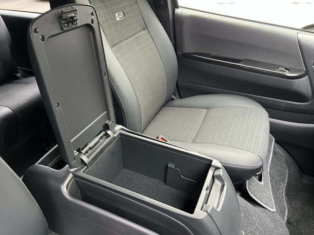 ハイエースバン 【純正ナビ付き】 デジタルインナーミラー パノラミックビューモニター対応 両側電動パワースライドドア LEDヘッドライト アクセサリーコンセント プッシュスタート 寒冷地 ETC 純正15インチAW(64枚目)