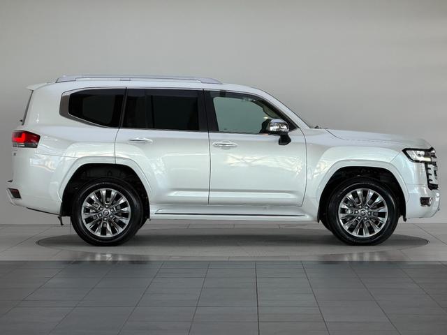 TOYOTA LAND CRUISER ZX