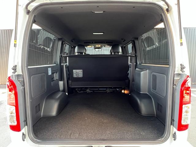 ハイエースバン スーパーＧＬ　ダークプライムＩＩ　【モデリスタエアロ付＆ディーゼル車】　デジタルインナーミラー　パノラミックビューモニター対応　両側電動パワースライドドア　ＥＴＣ　ＬＥＤヘッドライト　ＡＣ１００Ｖ　プッシュスタート　純正１５インチＡＷ（73枚目）