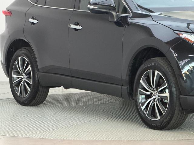 ハリアーハイブリッド Ｇ　【内装ブラック】　１２．３型コネクトナビ　ブラインドスポットモニター　デジタルインナーミラー　置くだけ充電　オートマチックハイビーム　パワーバックドア　バックカメラ　地デジフルセグ　純正１８インチＡＷ（17枚目）