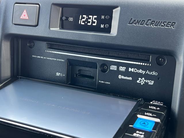 ランドクルーザー７０ ＡＸ　【純正ナビ付き】　丸目ヘッドライト　バックモニター内臓インナーミラー　電動デフロック　　背面タイヤ　リモコンキー　　ヒルスタートアシストコントロール　ダウンヒルスタートコントロール　純正１６インチＡＷ（56枚目）