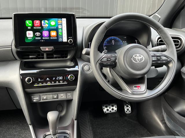 ヤリスクロス ＧＲスポーツ　【内装ブラック＆ツートン】　８インチコネクテットナビ　パノラミックビューモニター　ブラインドスポットモニター　ステアリングヒーター＆シートヒーター　ハンズフリーパワーバックドア　ＧＲ純正１８インチＡＷ（38枚目）