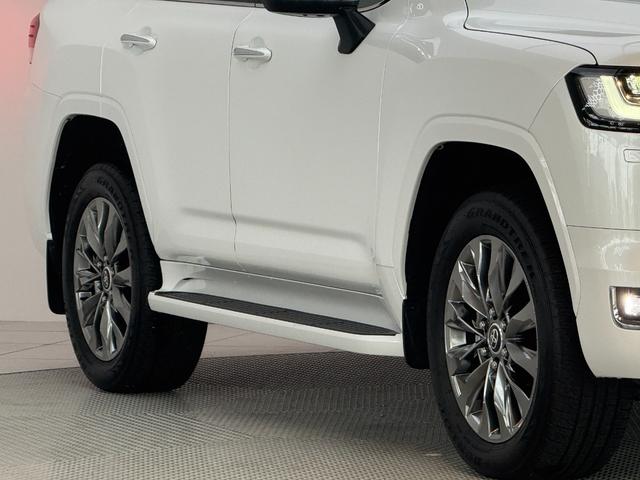 ランドクルーザー ＺＸ　【ディーゼル車】　　内装ベージュ　１２．３インチＪＢＬプレミアムサウンド　リアエンターテイメントシステム　クールボックス　電動デフロック　ルーフレールシルバー　寒冷地仕様　ＰＶＭ　ＢＳＭ　純正２０ＡＷ（15枚目）