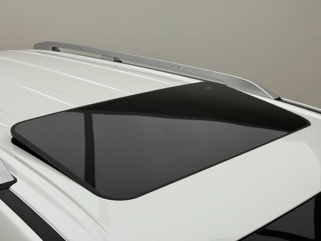 ランドクルーザー ＺＸ　【ディーゼル車】　　内装ベージュ　１２．３インチＪＢＬプレミアムサウンド　リアエンターテイメントシステム　クールボックス　電動デフロック　ルーフレールシルバー　寒冷地仕様　ＰＶＭ　ＢＳＭ　純正２０ＡＷ（24枚目）