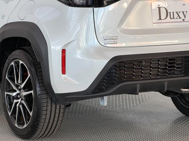 ヤリスクロス ハイブリッド　ＧＲスポーツ　【内装ブラック＆ツートン】８インチディスプレイオーディオ　パノラミックビューモニター　ブラインドスポットモニター　トヨタセーフティセンス　レーダークルーズコントロール　ＬＥＤヘッドライト　純正１８ＡＷ（29枚目）