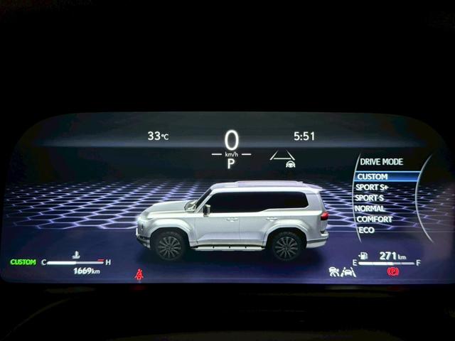 ＧＸ ＧＸ５５０　バージョンＬ　【ＭＯＤＥＬＬＩＳＴＡエアロ付き！】　内装ブラウン　１４インチコネクトナビ　パノラマルーフ　デジタルインナーミラー　前後ドラレコ　クールボックス　置くだけ充電　ＰＶＭ　ＢＳＭ　ＨＤＭＩ　　純正２２ＡＷ（46枚目）