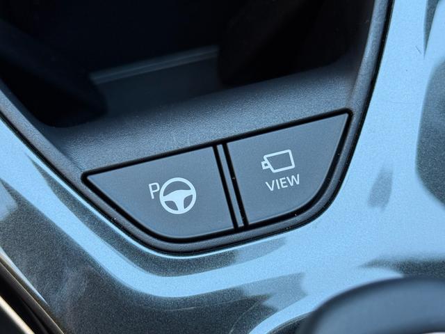 クラウンスポーツ Ｚ　【内装ブラウン】　１２．３インチＪＢＬプレミアムサウンド　パノラミックビューモニター　ブラインドスポットモニター　トヨタチームメイト　置くだけ充電　デジタルミラー　パワーバックドア　純正２１インチＡＷ（66枚目）