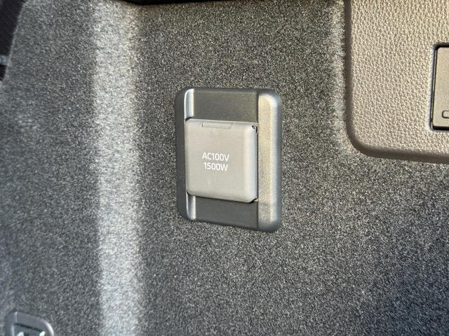 クラウンスポーツ Ｚ　【内装ブラウン】　１２．３インチＪＢＬプレミアムサウンド　パノラミックビューモニター　ブラインドスポットモニター　トヨタチームメイト　置くだけ充電　デジタルミラー　パワーバックドア　純正２１インチＡＷ（71枚目）