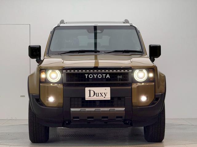 ランドクルーザー２５０ ＺＸファーストエディション　【ファーストエディション】　内装ブラウン　丸目ヘッドライト　１２．３インチＪＢＬコネクトナビ　チームメイト　　デジタルインナーミラー　サンルーフ　電動デフロック　置き充電　シートメモリー　純正１８ＡＷ（4枚目）