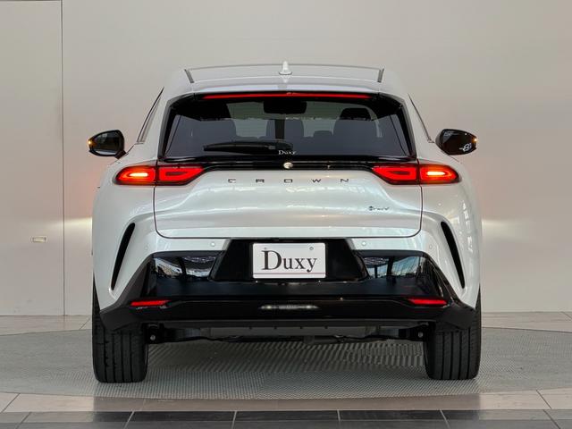 クラウンスポーツ Ｚ　【パノラマルーフ付】　１２．３型コネクトナビ　パノラミックビューモニター　ブラインドスポットモニター　デジタルインナーミラー　シートエアコン＆シートヒーター　ハンズフリーパワーバックドア　純正２１ＡＷ（13枚目）