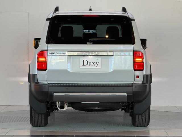 ランドクルーザー２５０ ＶＸ　【丸目ヘッドライト付】　トヨタチームメイト　デジタルミラー　パノラミックビューモニター　ブラインドスポットモニター　サンルーフ　ドライブレコーダー　シートヒーター＆ベンチレーション　純正１６インチＡＷ（13枚目）