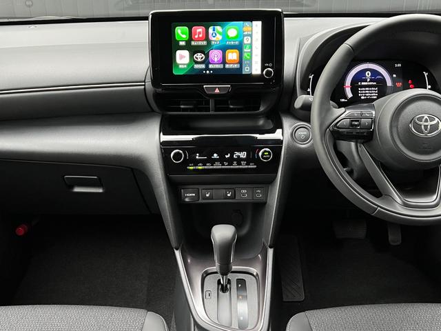 ヤリスクロス ハイブリッドＺ　ウルバーノ　【内装ブラック】　８インチコネクトテットナビ　パノラミックビューモニタ－　ブラインドスポットモニター　ステアリングヒーター　シートヒーター　アクセサリーコンセント　ＨＤＭＩ入力端子　純正１８インチＡＷ（42枚目）