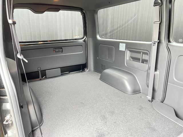 ハイエースバン ロングスーパーＧＬ　ダークプライムＳ　【純正ナビ付き】　　デジタルインナーミラー　パノラミックビューモニター対応　両側電動パワースライドドア　ＬＥＤヘッドライト　アクセサリーコンセント　プッシュスタート　寒冷地　ＥＴＣ　純正１５インチＡＷ（49枚目）