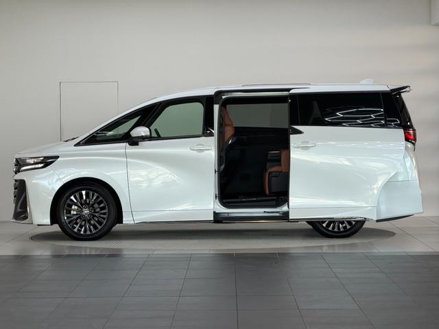 ヴェルファイアハイブリッド Ｚ　プレミア　【後席モニター＆ユニバーサルステップ付き】　１４型コネクトナビ　左右独立ムーンルーフ　デジタルミラー　カラーヘッドアップディスプレイ　ブラインドスポットモニター　トヨタチームメイト　純正１８インチＡＷ（15枚目）