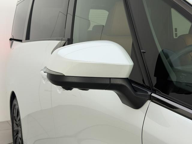 ヴェルファイアハイブリッド Ｚ　プレミア　【後席モニター＆ユニバーサルステップ付き】　１４型コネクトナビ　左右独立ムーンルーフ　デジタルミラー　カラーヘッドアップディスプレイ　ブラインドスポットモニター　トヨタチームメイト　純正１８インチＡＷ（24枚目）