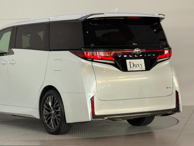 ヴェルファイアハイブリッド Ｚ　プレミア　【後席モニター＆ユニバーサルステップ付き】　１４型コネクトナビ　左右独立ムーンルーフ　デジタルミラー　カラーヘッドアップディスプレイ　ブラインドスポットモニター　トヨタチームメイト　純正１８インチＡＷ（29枚目）