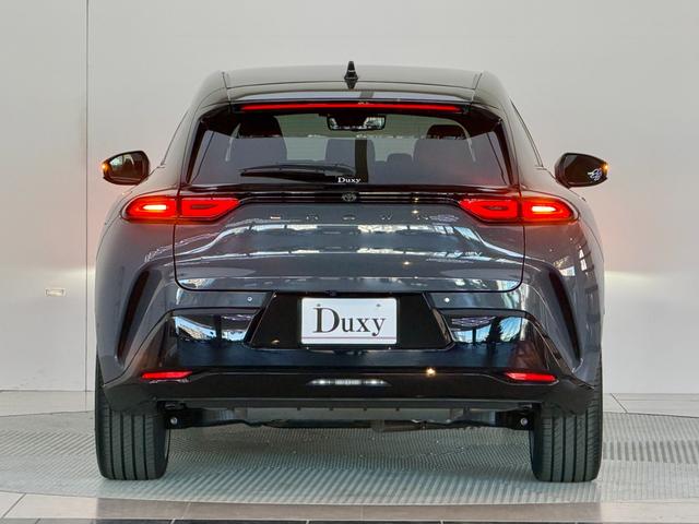 クラウンスポーツ Ｚ　【内装ブラウン】　１２．３型コネクテッドナビ　パノラマルーフ　パノラミックビューモニター　ブラインドスポットモニター　デジタルミラー　ドライブレコーダー　トヨタチームメイト　置くだけ充電　純正２１ＡＷ（15枚目）