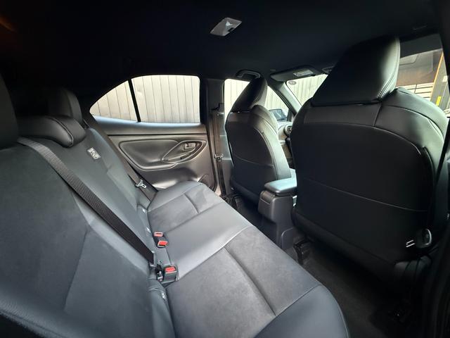 ヤリスクロス ハイブリッド　ＧＲスポーツ　【ＧＲ専用シート】　８型コネクトナビ　パノラミックビューモニター　ブラインドスッポットモニター　ＧＲ専用ブレーキキャリパー　ＥＴＣ２．０　クルーズコントロール　ＨＤＭＩ入力端子　ＧＲ純正１８インチＡＷ（48枚目）