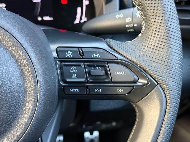 ヤリスクロス ハイブリッド　ＧＲスポーツ　【ＧＲ専用シート】　８型コネクトナビ　パノラミックビューモニター　ブラインドスッポットモニター　ＧＲ専用ブレーキキャリパー　ＥＴＣ２．０　クルーズコントロール　ＨＤＭＩ入力端子　ＧＲ純正１８インチＡＷ（56枚目）