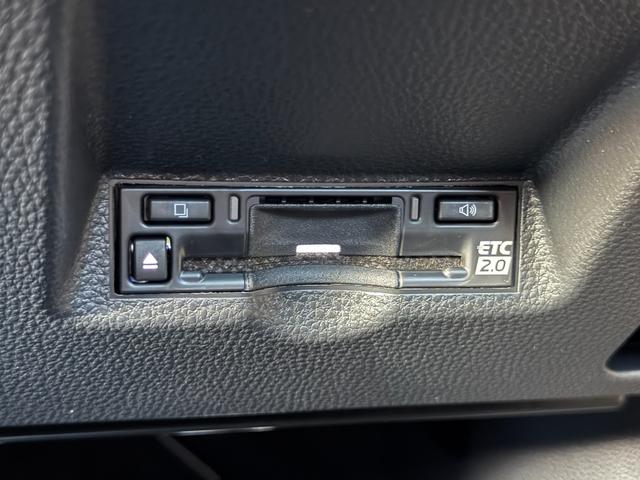 ヤリスクロス ハイブリッド　ＧＲスポーツ　【ＧＲ専用シート】　８型コネクトナビ　パノラミックビューモニター　ブラインドスッポットモニター　ＧＲ専用ブレーキキャリパー　ＥＴＣ２．０　クルーズコントロール　ＨＤＭＩ入力端子　ＧＲ純正１８インチＡＷ（70枚目）