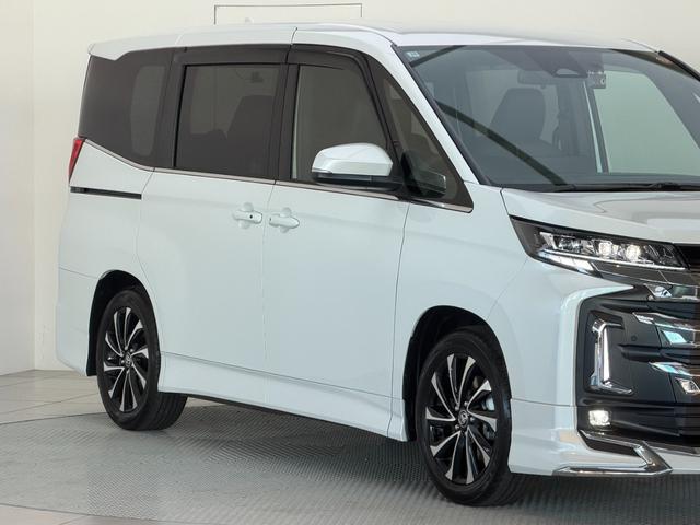 ノア ハイブリッドＳ－Ｚ　【改モデル】　１０．５インチコネクトナビ　モデリスタフロントエアロ　１３．２後席モニター　ブラインドスポットモニター　３眼ＬＥＤヘッドライト　快適利便パッケージＨｉ　ユニバーサルステップ　純正１７ＡＷ（36枚目）