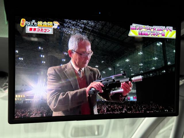 アルファード Ｚ　【モデリスタエアロ付】　１４インチコネクトナビ　１３．２インチ後席フリップダウンモニター　左右独立ムーンルーフ　デジタルミラー　トヨタチームメイト　ユニバーサルステップ　ＰＶＭ　ＢＳＭ　　純正１８ＡＷ（74枚目）