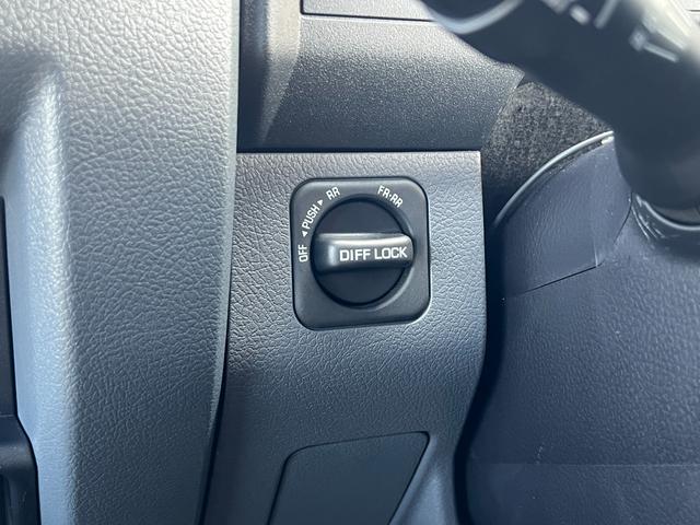 �f�t���b�N