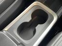 収納やドリンクホルダーが所々にございます。