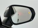 【BSM】ブラインドスポットモニター付きでございます。走行中に斜め後方に車両が接近してくるとランプが点灯して他車の存在を知らせてくれます。