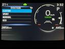 視認性の高いスピードメーターです。マルチインフォメーションディスプレイで燃費から安全装置の作動状況がご確認頂けます。