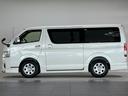 ハイエースバン 　【モデリスタエアロ付＆ディーゼル車】　デジタルインナーミラー　パノラミックビューモニター対応　両側電動パワースライドドア　ＥＴＣ　ＬＥＤヘッドライト　ＡＣ１００Ｖ　プッシュスタート　純正１５インチＡＷ（6枚目）