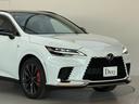 RX350 Fスポーツ 【改モデル】 内装レッド 14型コネクトナビ パノラマルーフ デジタルインナーミラー オレンジキャリパー 輻射ヒーター 置くだけ充電 シートメモリー PVM BSM チームメイト 純正21インチAW(18枚目)