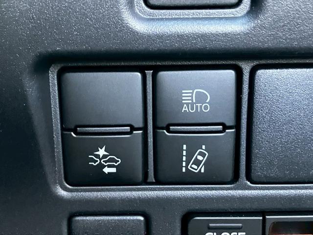 ヴォクシー ＺＳ　煌　禁煙　アルパイン９型ナビ　１０．１型フリップダウンモニター　両側電動スライド　トヨタセーフティーセンス　クルーズコントロール　ＥＴＣ　ドラレコ　純正フロアマット　Ｗエアコン　フルセグＴＶ　バックカメラ（7枚目）