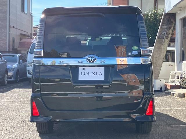 ヴォクシー ＺＳ　煌　禁煙　アルパイン９型ナビ　１０．１型フリップダウンモニター　両側電動スライド　トヨタセーフティーセンス　クルーズコントロール　ＥＴＣ　ドラレコ　純正フロアマット　Ｗエアコン　フルセグＴＶ　バックカメラ（16枚目）