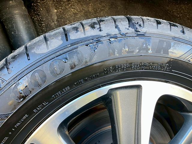 ヴォクシー ＺＳ　煌　禁煙　アルパイン９型ナビ　１０．１型フリップダウンモニター　両側電動スライド　トヨタセーフティーセンス　クルーズコントロール　ＥＴＣ　ドラレコ　純正フロアマット　Ｗエアコン　フルセグＴＶ　バックカメラ（32枚目）